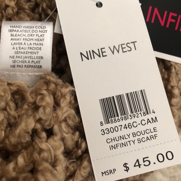 Nine West Chunky Infinity Scarf - Picture 8 of 9